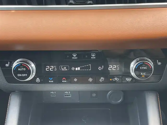 三菱 アウトランダー ＰＨＥＶ P 千葉県 2022(令4)年 4.2万km ブラックダイヤモンド ワンオーナー/衝突軽減ブレーキ/全方位カメラ/純正１２．３インチナビ/ＢＯＳＥサウンド/置くだけ充電/パワーバックドア/黒レザーシート/シートヒーター　/ステアリングヒーター/ＬＥＤヘッドライト
