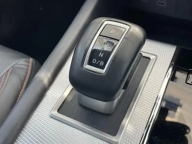 三菱 アウトランダー ＰＨＥＶ P 千葉県 2022(令4)年 4.2万km ブラックダイヤモンド ワンオーナー/衝突軽減ブレーキ/全方位カメラ/純正１２．３インチナビ/ＢＯＳＥサウンド/置くだけ充電/パワーバックドア/黒レザーシート/シートヒーター　/ステアリングヒーター/ＬＥＤヘッドライト