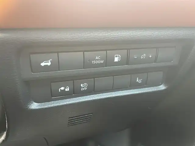 三菱 アウトランダー ＰＨＥＶ P 千葉県 2022(令4)年 4.2万km ブラックダイヤモンド ワンオーナー/衝突軽減ブレーキ/全方位カメラ/純正１２．３インチナビ/ＢＯＳＥサウンド/置くだけ充電/パワーバックドア/黒レザーシート/シートヒーター　/ステアリングヒーター/ＬＥＤヘッドライト