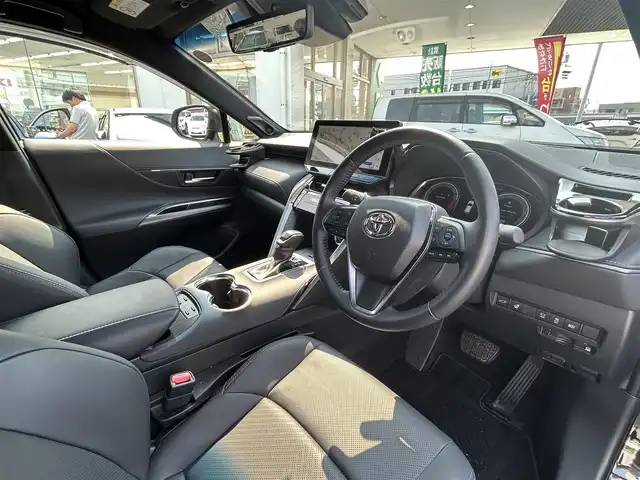 トヨタ ハリアー Z レザーパッケージ 福岡県 2024(令6)年 1.9万km プレシャスブラックパール ワンオーナー/メーカーナビ（フルセグTV・Bluetooth・AM・FM）/モデリスタエアロ/JBLスピーカー/クルーズコントロール/クリアランスソナー/アラウンドビューモニター/バックカメラ/ビルトインETC/電動リアゲート/パワーシート（運転席・助手席）/エアーシート/ステアリングヒーター/ウインカーミラー/純正19インチホイール/純正フロアマット/本革シート/コーナーセンサー（前後）/LEDヘッドライト/カーテンエアバック/レーンキープアシスト/スマートキー×２本/オートライト/オートマチックハイビーム/横滑り防止装置/盗難防止装置/AACエアコン/プッシュスタートボタン/パワーウインドウ/パワーステアリング/取扱説明書/保証書
