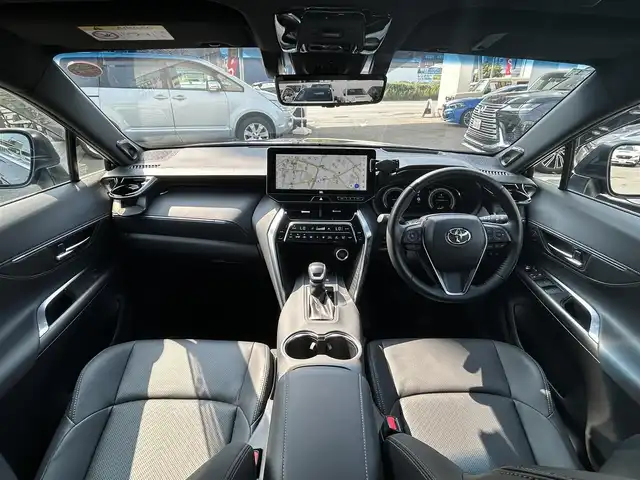 トヨタ ハリアー Z レザーパッケージ 福岡県 2024(令6)年 1.9万km プレシャスブラックパール ワンオーナー/メーカーナビ（フルセグTV・Bluetooth・AM・FM）/モデリスタエアロ/JBLスピーカー/クルーズコントロール/クリアランスソナー/アラウンドビューモニター/バックカメラ/ビルトインETC/電動リアゲート/パワーシート（運転席・助手席）/エアーシート/ステアリングヒーター/ウインカーミラー/純正19インチホイール/純正フロアマット/本革シート/コーナーセンサー（前後）/LEDヘッドライト/カーテンエアバック/レーンキープアシスト/スマートキー×２本/オートライト/オートマチックハイビーム/横滑り防止装置/盗難防止装置/AACエアコン/プッシュスタートボタン/パワーウインドウ/パワーステアリング/取扱説明書/保証書