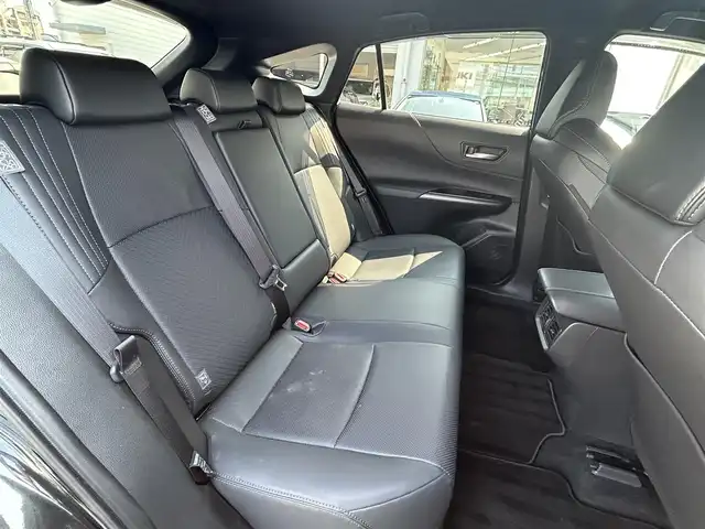 トヨタ ハリアー Z レザーパッケージ 福岡県 2024(令6)年 1.9万km プレシャスブラックパール ワンオーナー/メーカーナビ（フルセグTV・Bluetooth・AM・FM）/モデリスタエアロ/JBLスピーカー/クルーズコントロール/クリアランスソナー/アラウンドビューモニター/バックカメラ/ビルトインETC/電動リアゲート/パワーシート（運転席・助手席）/エアーシート/ステアリングヒーター/ウインカーミラー/純正19インチホイール/純正フロアマット/本革シート/コーナーセンサー（前後）/LEDヘッドライト/カーテンエアバック/レーンキープアシスト/スマートキー×２本/オートライト/オートマチックハイビーム/横滑り防止装置/盗難防止装置/AACエアコン/プッシュスタートボタン/パワーウインドウ/パワーステアリング/取扱説明書/保証書