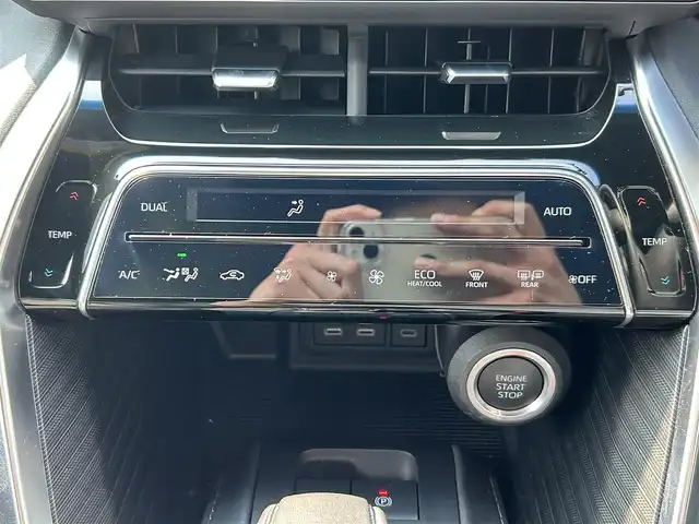 トヨタ ハリアー Z レザーパッケージ 福岡県 2024(令6)年 1.9万km プレシャスブラックパール ワンオーナー/メーカーナビ（フルセグTV・Bluetooth・AM・FM）/モデリスタエアロ/JBLスピーカー/クルーズコントロール/クリアランスソナー/アラウンドビューモニター/バックカメラ/ビルトインETC/電動リアゲート/パワーシート（運転席・助手席）/エアーシート/ステアリングヒーター/ウインカーミラー/純正19インチホイール/純正フロアマット/本革シート/コーナーセンサー（前後）/LEDヘッドライト/カーテンエアバック/レーンキープアシスト/スマートキー×２本/オートライト/オートマチックハイビーム/横滑り防止装置/盗難防止装置/AACエアコン/プッシュスタートボタン/パワーウインドウ/パワーステアリング/取扱説明書/保証書