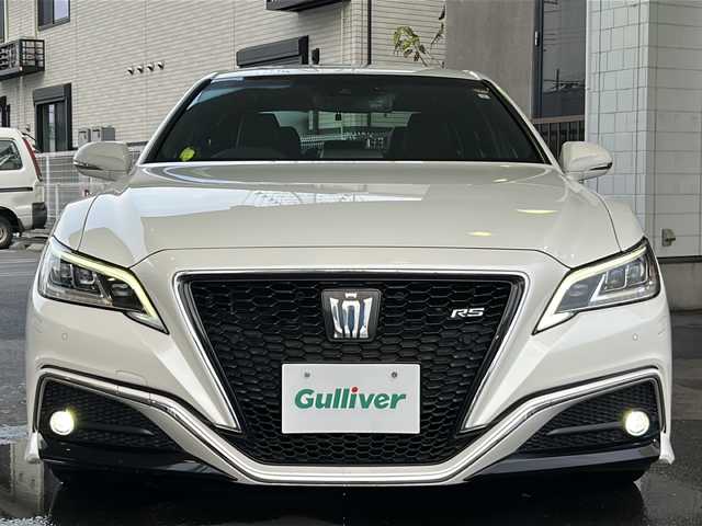 トヨタ クラウン ハイブリッド RS アドバンス 京都府 2019(平31)年 8万km ホワイトパールクリスタルシャイン 純正SDナビ/トヨタセーフティセンス /プリクラッシュセーフティ/レーンディパーチャーアラート/レーダークルーズコントロール/オートマチックハイビーム/Bluetooth/CD/DVD再生機能有/USB/フルセグTV/AUX/Miracast/BSM /HUD /バックカメラ　/前後コーナーセンサー　/フロントフォグランプ/ウィンカーミラー/前席パワーシート　/パドルシフト　/スマートキー　/前席シートヒーター/エアシート　/ステアリングヒーター/デュアルエアコン/ポジションメモリー/純正AW18インチ/パワーステアリング/パワーウィンドウ/アイドリングストップ/横滑り防止装置/Wサイドエアバッグ