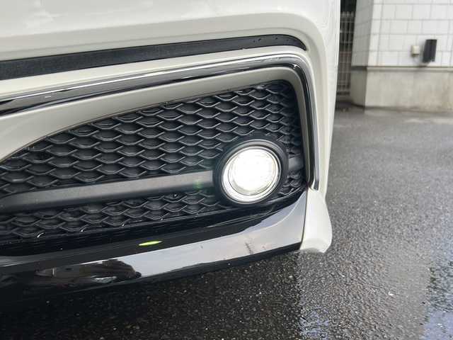 トヨタ クラウン ハイブリッド RS アドバンス 京都府 2019(平31)年 8万km ホワイトパールクリスタルシャイン 純正SDナビ/トヨタセーフティセンス /プリクラッシュセーフティ/レーンディパーチャーアラート/レーダークルーズコントロール/オートマチックハイビーム/Bluetooth/CD/DVD再生機能有/USB/フルセグTV/AUX/Miracast/BSM /HUD /バックカメラ　/前後コーナーセンサー　/フロントフォグランプ/ウィンカーミラー/前席パワーシート　/パドルシフト　/スマートキー　/前席シートヒーター/エアシート　/ステアリングヒーター/デュアルエアコン/ポジションメモリー/純正AW18インチ/パワーステアリング/パワーウィンドウ/アイドリングストップ/横滑り防止装置/Wサイドエアバッグ