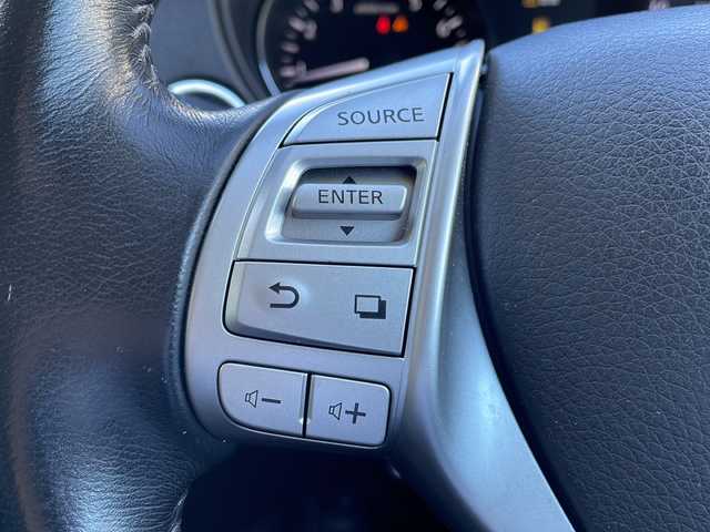 日産 エクストレイル 20X エクストリーマーX Eブレーキ 長野県 2014(平26)年 5.2万km ダイヤモンドブラック 禁煙車/・車線逸脱防止支援システム/・後側方車両検知警報/・後退時車両検知警報/・インテリジェントエマージェンシーブレーキ/・インテリジェントアラウンドビューモニター/4×4i【2WD切替可】/純正ナビ（CD/フルセグTV/Bluetooth/AUX）/ビルトインETC/クルーズコントロール/革巻きステアリング/ステアリングスイッチ/シートヒーター（D・N席）/フォグランプ/オートライト/スマートキー/Pスタート/電動格納ミラー/純正17インチAW/純正フロアマット