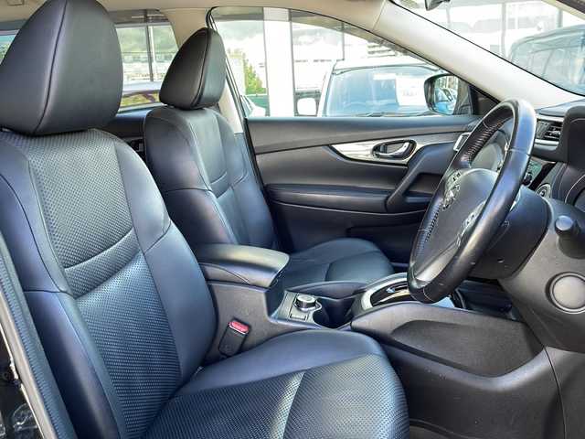 日産 エクストレイル 20X エクストリーマーX Eブレーキ 長野県 2014(平26)年 5.2万km ダイヤモンドブラック 禁煙車/・車線逸脱防止支援システム/・後側方車両検知警報/・後退時車両検知警報/・インテリジェントエマージェンシーブレーキ/・インテリジェントアラウンドビューモニター/4×4i【2WD切替可】/純正ナビ（CD/フルセグTV/Bluetooth/AUX）/ビルトインETC/クルーズコントロール/革巻きステアリング/ステアリングスイッチ/シートヒーター（D・N席）/フォグランプ/オートライト/スマートキー/Pスタート/電動格納ミラー/純正17インチAW/純正フロアマット