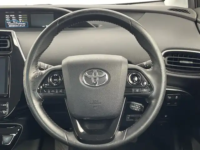 トヨタ プリウス A 新潟県 2020(令2)年 9.5万km ブルーM 純正メモリナビ【NSZT-Y68T】/　フルセグTV/Bluetooth/CD/DVD/レーダークルーズコントロール/衝突被害軽減ブレーキ/レーンキープアシスト/ブラインドスポットモニター/リヤクロストラフィックアラート/パーキングサポートブレーキ/前後コーナーセンサー/D席パワーシート/前後ドライブレコーダー/バックモニター/ビルトインETC/横滑り防止装置/ヘッドアップディスプレイ/LEDヘッドライト/オートマチックハイビーム/オートライト/ステアリングスイッチ
