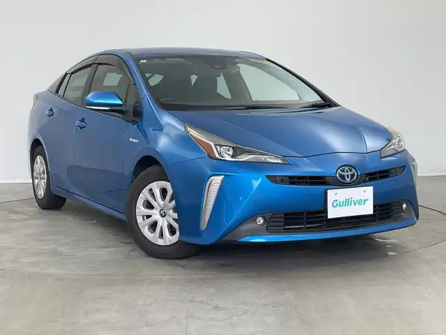 トヨタ プリウス A 新潟県 2020(令2)年 9.5万km ブルーM 純正メモリナビ【NSZT-Y68T】/　フルセグTV/Bluetooth/CD/DVD/レーダークルーズコントロール/衝突被害軽減ブレーキ/レーンキープアシスト/ブラインドスポットモニター/リヤクロストラフィックアラート/パーキングサポートブレーキ/前後コーナーセンサー/D席パワーシート/前後ドライブレコーダー/バックモニター/ビルトインETC/横滑り防止装置/ヘッドアップディスプレイ/LEDヘッドライト/オートマチックハイビーム/オートライト/ステアリングスイッチ