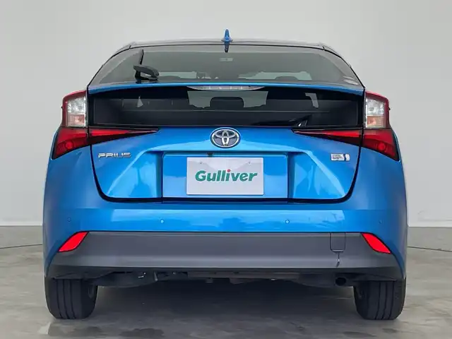 トヨタ プリウス A 新潟県 2020(令2)年 9.5万km ブルーM 純正メモリナビ【NSZT-Y68T】/　フルセグTV/Bluetooth/CD/DVD/レーダークルーズコントロール/衝突被害軽減ブレーキ/レーンキープアシスト/ブラインドスポットモニター/リヤクロストラフィックアラート/パーキングサポートブレーキ/前後コーナーセンサー/D席パワーシート/前後ドライブレコーダー/バックモニター/ビルトインETC/横滑り防止装置/ヘッドアップディスプレイ/LEDヘッドライト/オートマチックハイビーム/オートライト/ステアリングスイッチ