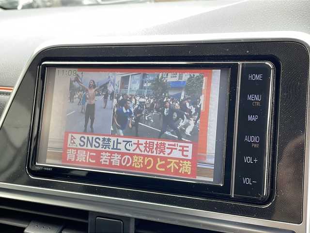 トヨタ シエンタ G 新潟県 2020(令2)年 8.6万km ホワイトパールクリスタルシャイン ワンオーナー/４WD/純正SDナビ/（DTV/DVD/Bluetooth）/衝突軽減/パーキングサポートブレーキ/コーナーセンサー/車線逸脱警報/全周囲カメラ/ドライブレコーダー/ETC/両側パワースライドドア/ステアリングスイッチ/フロアマット/ヘッドライトレベライザー/オートハイビーム/ウィンカーミラー/電格ミラー/ドアバイザー