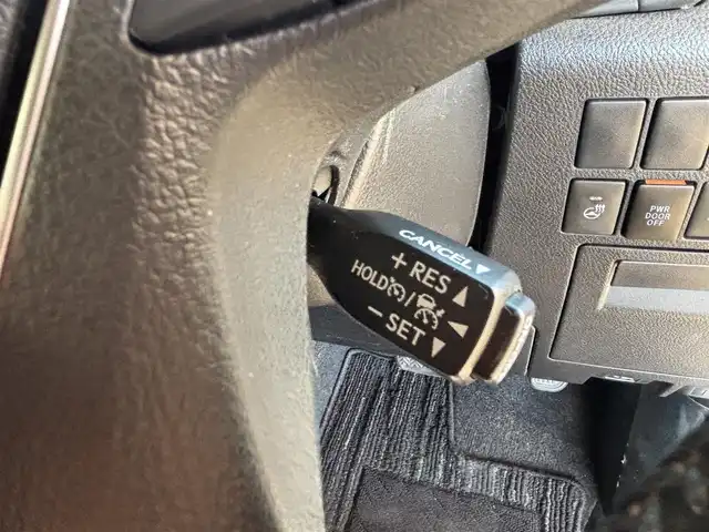 トヨタ アルファード S Cパッケージ 愛知県 2021(令3)年 5万km ホワイトパールクリスタルシャイン ワンオーナー/純正ナビ(フルセグ/BT/USB/DVD/CD/AM/FM)/純正フリップダウンモニター/ETC2.0/前後ドライブレコーダー/バックカメラ/両側パワースライドドア/電動リアゲート/オットマン/三列シート/パワーシート/シートヒーター/シートクーラー/レザーシート/チップアップシート/純正フロアマット/アクティブクルーズコントロール/ABS/横滑り防止装置/レーンキープアシスト/盗難防止装置/衝突被害軽減システム/オートライト/オートマチックハイビーム/パワーステアリング/パワーウィンドウ/ハンドルヒーター/電動格納式ミラー/ドアバイザー/フォグランプ/純正アルミホイール/保証書/取扱説明書/スマートキー/スペアキー