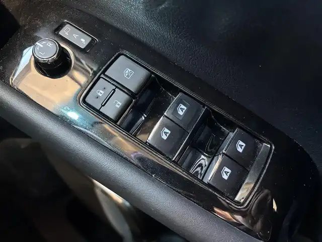 トヨタ アルファード S Cパッケージ 愛知県 2021(令3)年 5万km ホワイトパールクリスタルシャイン ワンオーナー/純正ナビ(フルセグ/BT/USB/DVD/CD/AM/FM)/純正フリップダウンモニター/ETC2.0/前後ドライブレコーダー/バックカメラ/両側パワースライドドア/電動リアゲート/オットマン/三列シート/パワーシート/シートヒーター/シートクーラー/レザーシート/チップアップシート/純正フロアマット/アクティブクルーズコントロール/ABS/横滑り防止装置/レーンキープアシスト/盗難防止装置/衝突被害軽減システム/オートライト/オートマチックハイビーム/パワーステアリング/パワーウィンドウ/ハンドルヒーター/電動格納式ミラー/ドアバイザー/フォグランプ/純正アルミホイール/保証書/取扱説明書/スマートキー/スペアキー