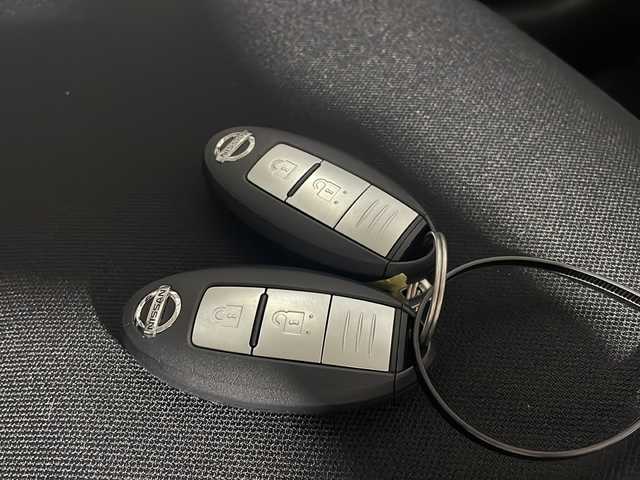 日産 ノート e－パワー B 沖縄県 2019(令1)年 6.8万km ダークメタルグレー 禁煙車/社外ナビAVIC-RZ002/Ｂｌｕｅｔｏｏｔｈ/アラウンドビューカメラ/バックカメラ/デジタルインナーミラー/レーンキープアシスト/コーナーセンサー/衝突被害軽減システム/スマートキー/スペアキー