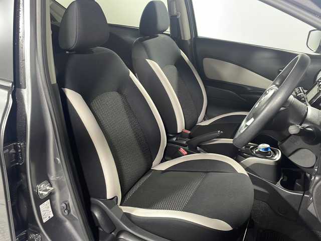 日産 ノート e－パワー B 沖縄県 2019(令1)年 6.8万km ダークメタルグレー 禁煙車/社外ナビAVIC-RZ002/Ｂｌｕｅｔｏｏｔｈ/アラウンドビューカメラ/バックカメラ/デジタルインナーミラー/レーンキープアシスト/コーナーセンサー/衝突被害軽減システム/スマートキー/スペアキー