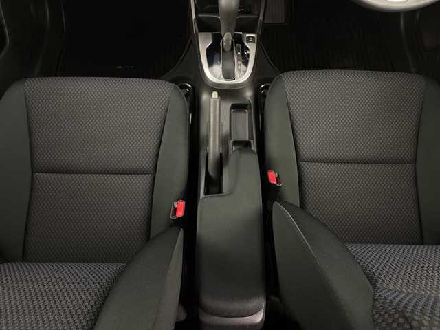 ホンダ フィット 13G L ホンダセンシング 新潟県 2019(平31)年 1.6万km プラチナホワイトパール ホンダセンシング/純正8インチSDナビ/　CD/DVD/Bluetooth/フルセグTV/バックカメラ/レーダークルーズコントロール/LEDヘッドライト/LEDフォグランプ/電格ミラー/ウィンカーミラー/ドラレコ/スマートキー/ビルトインETC