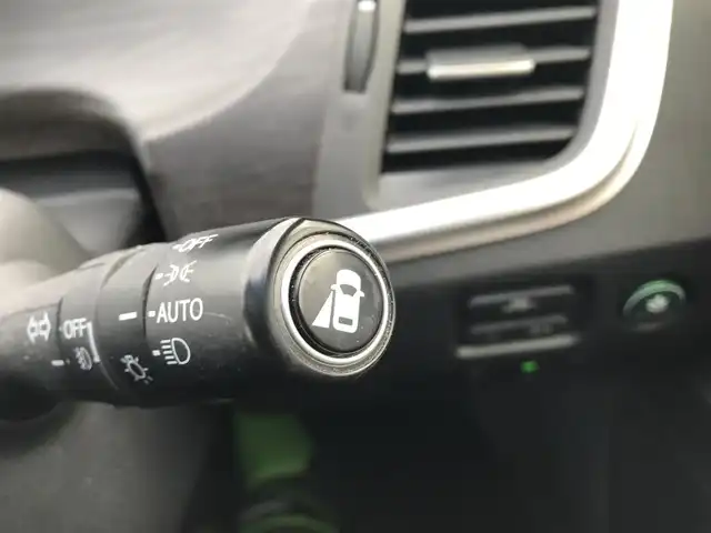 ホンダ ジェイド ハイブリッド X 宮城県 2016(平28)年 7万km モダンスティールM 純正ナビ/フルセグTV/Bluetooth/バックカメラ/左サイドカメラ/衝突被害軽減ブレーキ/レーンキープアシスト/レーダークルーズコントロール/ハーフレザーシート/ステアリングスイッチ/革巻きステアリング/プッシュスタート/スマートキー/スペアキー１本/LEDヘッドライト/オートライト/ETC