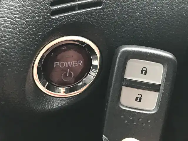 ホンダ ジェイド ハイブリッド X 宮城県 2016(平28)年 7万km モダンスティールM 純正ナビ/フルセグTV/Bluetooth/バックカメラ/左サイドカメラ/衝突被害軽減ブレーキ/レーンキープアシスト/レーダークルーズコントロール/ハーフレザーシート/ステアリングスイッチ/革巻きステアリング/プッシュスタート/スマートキー/スペアキー１本/LEDヘッドライト/オートライト/ETC