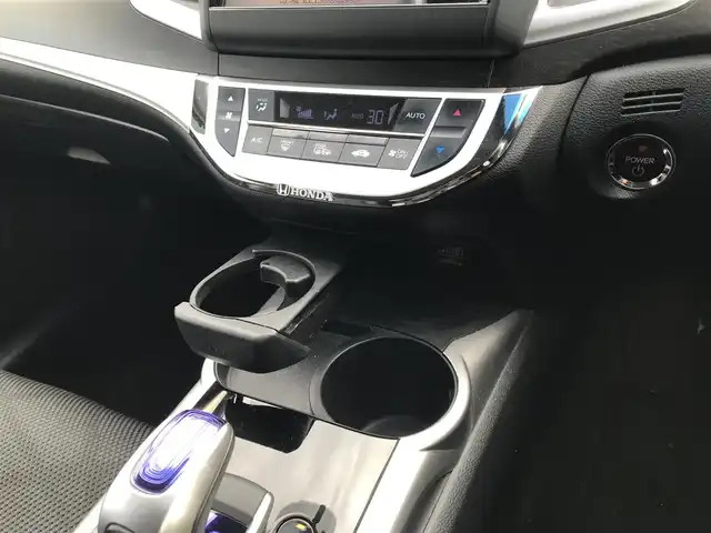 ホンダ ジェイド ハイブリッド X 宮城県 2016(平28)年 7万km モダンスティールM 純正ナビ/フルセグTV/Bluetooth/バックカメラ/左サイドカメラ/衝突被害軽減ブレーキ/レーンキープアシスト/レーダークルーズコントロール/ハーフレザーシート/ステアリングスイッチ/革巻きステアリング/プッシュスタート/スマートキー/スペアキー１本/LEDヘッドライト/オートライト/ETC