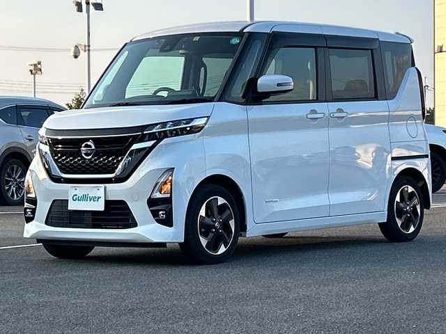 日産 ルークス ハイウェイスター Gターボ 佐賀県 2021(令3)年 5.7万km ホワイトパール/チタニウムグレー 2トーン 純正9インチナビゲーション/アラウンドビューモニター/前方ドライブレコーダー/片側パワースライドドア/左側ハンズフリースライドドア/車線逸脱警報/エマージェンシーブレーキ/LEDヘッドライト/フォグランプ/ヘッドライトレベライザー/純正15インチアルミホイール