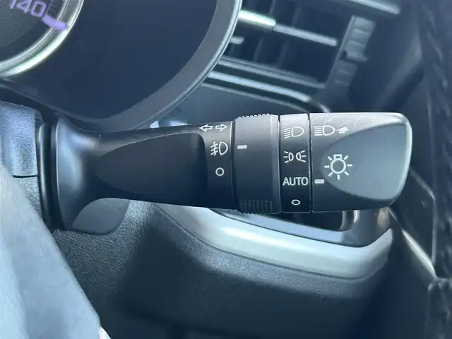 ダイハツ ムーヴ カスタム RS ハイパー SAⅡ 静岡県 2017(平29)年 7.3万km ディープブルークリスタルマイカ スマートアシストII/・車線逸脱警報機能/・誤発進抑制機能（後方）/・横滑り防止システム/・衝突軽減システム/純正メモリーナビ/FM/AM/CD/DVD/Bluetooth/フルセグTV/バックカメラ/ドラレコ/純正フロアマット/LEDヘッドライト/オートライト/コーナーセンサー/純正15AW