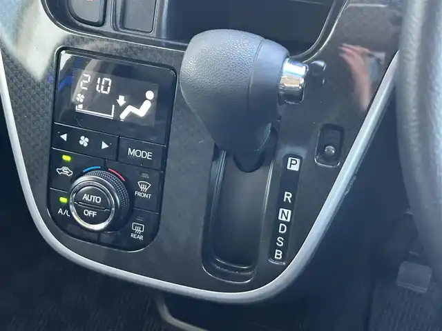 ダイハツ ムーヴ カスタム RS ハイパー SAⅡ 静岡県 2017(平29)年 7.3万km ディープブルークリスタルマイカ スマートアシストII/・車線逸脱警報機能/・誤発進抑制機能（後方）/・横滑り防止システム/・衝突軽減システム/純正メモリーナビ/FM/AM/CD/DVD/Bluetooth/フルセグTV/バックカメラ/ドラレコ/純正フロアマット/LEDヘッドライト/オートライト/コーナーセンサー/純正15AW