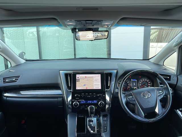 トヨタ アルファード S Cパッケージ 香川県 2020(令2)年 2.6万km ブラック 登録時走行距離25597km/Wサンルーフ/純正9型ディスプレイ（ナビ機能有）/（Bluetooth/USB）/バックカメラ/スペアタイヤ（オプション）/デジタルインナーミラー/トヨタセーフティセンス/・プリクラッシュセーフティ/・アダプティブクルーズコントロール/・レーンディパーチャーアラート/・オートマチックハイビーム/・リヤトラフィックアラート/・パーキングサポートブレーキ/・ロードサインアシスト/ブラインドスポットモニター/クリアランスソナー/nanoe/両側電動スライドドア/ウッドコンビステアリング/ステアリングスイッチ/ステアリングヒーター/黒革シート/前席ベンチレーション（ヒーター/クーラー）/前席パワーシート/運転席メモリー機能/3眼LEDライト/LEDフォグライト/電動パーキングブレーキ/オートブレーキホールド/シーケンシャルウィンカー/純正ビルトインETC/純正18インチアルミホイール/純正ドアバイザー/フロアマット/後席ロールサンシェード/スペアキー/1オーナー/取扱説明書/新車保証書