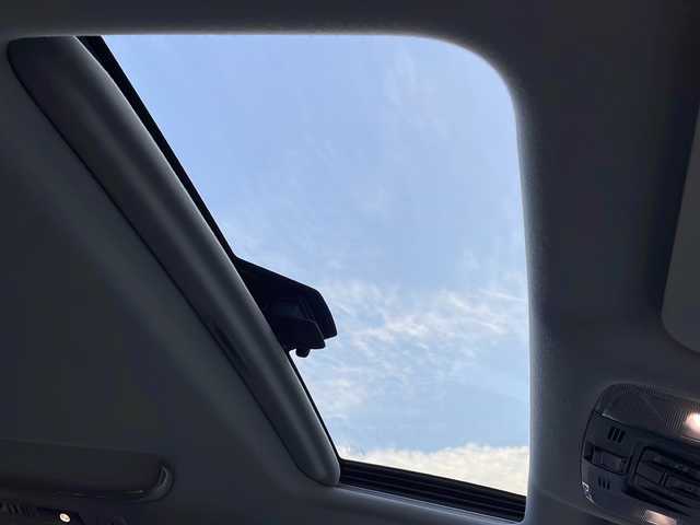 トヨタ アルファード S Cパッケージ 香川県 2020(令2)年 2.6万km ブラック 登録時走行距離25597km/Wサンルーフ/純正9型ディスプレイ（ナビ機能有）/（Bluetooth/USB）/バックカメラ/スペアタイヤ（オプション）/デジタルインナーミラー/トヨタセーフティセンス/・プリクラッシュセーフティ/・アダプティブクルーズコントロール/・レーンディパーチャーアラート/・オートマチックハイビーム/・リヤトラフィックアラート/・パーキングサポートブレーキ/・ロードサインアシスト/ブラインドスポットモニター/クリアランスソナー/nanoe/両側電動スライドドア/ウッドコンビステアリング/ステアリングスイッチ/ステアリングヒーター/黒革シート/前席ベンチレーション（ヒーター/クーラー）/前席パワーシート/運転席メモリー機能/3眼LEDライト/LEDフォグライト/電動パーキングブレーキ/オートブレーキホールド/シーケンシャルウィンカー/純正ビルトインETC/純正18インチアルミホイール/純正ドアバイザー/フロアマット/後席ロールサンシェード/スペアキー/1オーナー/取扱説明書/新車保証書