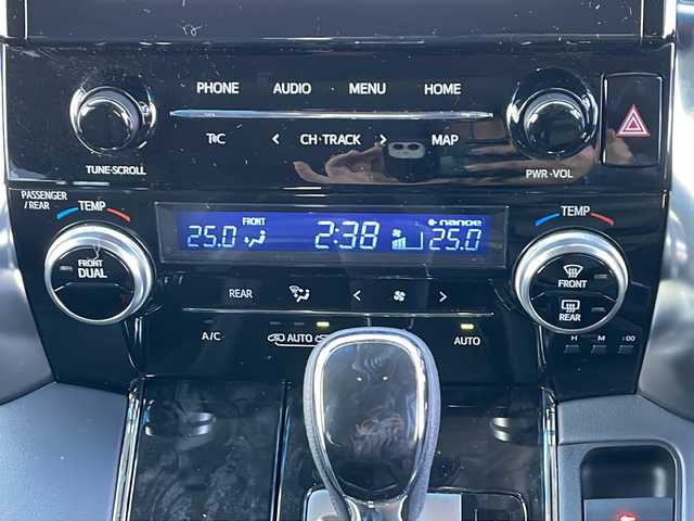 トヨタ アルファード S Cパッケージ 香川県 2020(令2)年 2.6万km ブラック 登録時走行距離25597km/Wサンルーフ/純正9型ディスプレイ（ナビ機能有）/（Bluetooth/USB）/バックカメラ/スペアタイヤ（オプション）/デジタルインナーミラー/トヨタセーフティセンス/・プリクラッシュセーフティ/・アダプティブクルーズコントロール/・レーンディパーチャーアラート/・オートマチックハイビーム/・リヤトラフィックアラート/・パーキングサポートブレーキ/・ロードサインアシスト/ブラインドスポットモニター/クリアランスソナー/nanoe/両側電動スライドドア/ウッドコンビステアリング/ステアリングスイッチ/ステアリングヒーター/黒革シート/前席ベンチレーション（ヒーター/クーラー）/前席パワーシート/運転席メモリー機能/3眼LEDライト/LEDフォグライト/電動パーキングブレーキ/オートブレーキホールド/シーケンシャルウィンカー/純正ビルトインETC/純正18インチアルミホイール/純正ドアバイザー/フロアマット/後席ロールサンシェード/スペアキー/1オーナー/取扱説明書/新車保証書