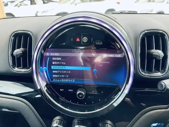 ＭＩＮＩ ＢＭＷ ミニ クロスオーバー クーパー D 大阪府 2020(令2)年 3.6万km セージグリーンメタリック ワンオーナー/ペッパーPGK/純正ナビ/バックカメラ/Bluetooth/コンフォートアクセス/ディスプレイリング/ACC/インテリセーフティ/ドラレコ/LEDヘッドライト/ユニオンジャックテール