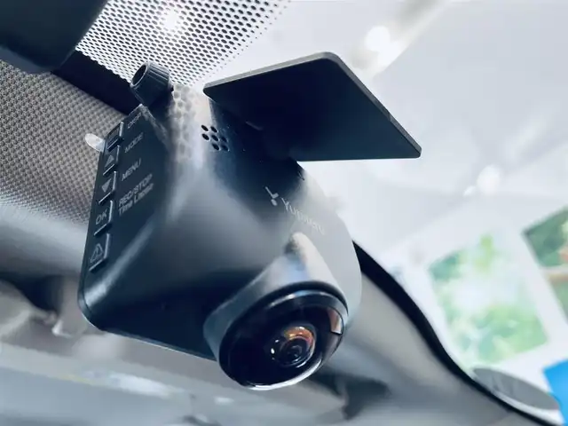 ＭＩＮＩ ＢＭＷ ミニ クロスオーバー クーパー D 大阪府 2020(令2)年 3.6万km セージグリーンメタリック ワンオーナー/ペッパーPGK/純正ナビ/バックカメラ/Bluetooth/コンフォートアクセス/ディスプレイリング/ACC/インテリセーフティ/ドラレコ/LEDヘッドライト/ユニオンジャックテール