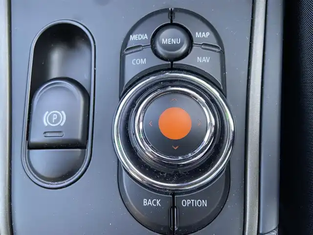 ＭＩＮＩ ＢＭＷ ミニ クロスオーバー クーパー D 栃木県 2020(令2)年 3.6万km セージグリーンメタリック ワンオーナー/ACC/ペッパーパッケージ/ドラインビングモード/バックカメラ/純正ナビ/PDC/ユニオンジャックテールランプ/電動リアゲート/ETC/LED/純正17インチAW/社外ドラレコ