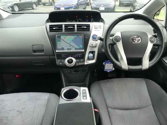 トヨタ プリウス α G ツーリングセレクション 愛知県 2013(平25)年 7.7万km ブラック (株)IDOMが運営する【じしゃロン名古屋鳴海店】の自社ローン専用車両になりますこちらは現金またはオートローンご利用時の価格です。自社ローンご希望の方は別途その旨お申付け下さい/純正HDDナビ/地デジTV/　【DVD/CD再生機能　Bluetooth接続】/格バックカメラ/フリップダウンモニター（V6N-R61C）/革巻きステアリング/ステアリングスイッチ/ETC/LEDヘッドライト/純正17インチアルミホイル/スマートキー