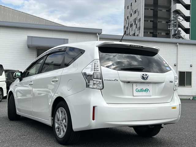 トヨタ プリウス α S 東京都 2012(平24)年 5.7万km ホワイトパールクリスタルシャイン メモリナビ/バックカメラ/プッシュスタート/ETC/ハイブリッド