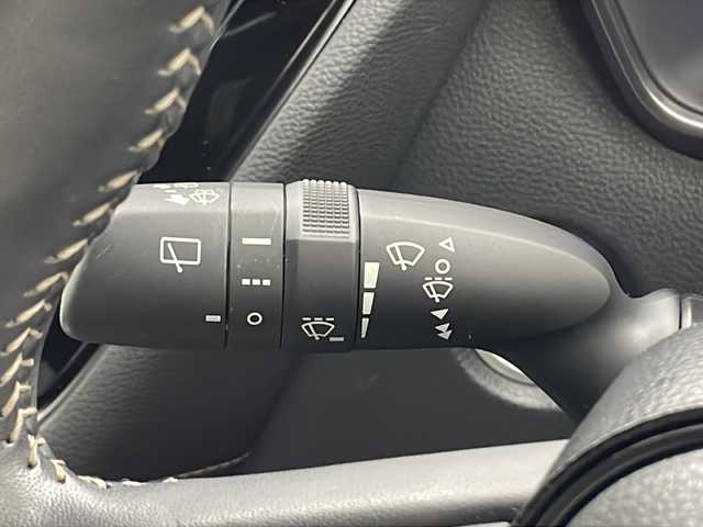 トヨタ カローラツーリング ダブルバイビー 宮城県 2019(令1)年 1.8万km スパークリングブラックパールクリスタルシャイン ワンオーナー/トヨタセーフティーセンス/純正9インチディスプレイオーディオ/(AM/FM/USB/BT/TV/Miracast)/バックカメラ/ETC/前後ドライブレコーダー/レーダークルーズコントロール/BSM/ハーフレザー/シートヒーター/ステアリングヒーター/モデリスタエアロ/プッシュスタート/スマートキー/スペアキー/オートライト/オートマチックハイビーム/LEDヘッドライト/フォグランプ/ヘッドライトレベライザー/ドアバイザー/純正フロアマット/純正17インチアルミホイール