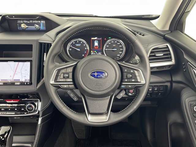 スバル フォレスター ハイブリッド アドバンス 秋田県 2024(令6)年 0.5万km マグネタイトグレーメタリック ４WD/ワンオーナー/アイサイト/衝突軽減ブレーキ/レーンキープアシスト/レーダークルーズコントロール/ETC/社外ナビ/（AM/FM/CD/DVD/BT）/フロント・サイド・リアカメラ/シートメモリー/前席パワーシート/全席シートヒーター/レザーシート/ステアリングヒーター/デジタルインナーミラー/ブラインドスポットモニター/コーナーセンサー/パドルシフト/電動パーキングブレーキ/純正18インチアルミホイール/純正フロアマット
