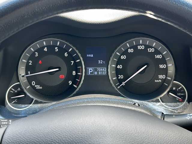 日産 フーガ 250GT タイプP 愛知県 2009(平21)年 7.1万km クリスタルホワイトパール ローダウンスプリング/純正ナビ/フルセグTV/バックビューモニター/ビルトインETC/クルーズコントロール/横滑り防止装置/HIDヘッドランプ/アクティブAFS/オートライト/オートエアコン/本革巻きステアリング/ステアリングスイッチ/ブラック革シート/前席パワーシート/シートヒーター/前席エアコンディショニングシート/運転席ドライビングポジションメモリー/助手席パワーオットマン/クレンツェアクエルド20インチアルミホイール/インテリジェントキー/禁煙車