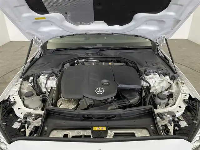 メルセデス・ベンツ Ｃ２２０ｄ 4マチック オールテレイン 大分県 2023(令5)年 9.4万km パール カラーコード【885】オパリスホワイトメタリック/ワンオーナー/4WD/ディーゼルターボ/パノラミックスライディングルーフ/360°ビューモニター/純正ナビ/・フルセグTV、AM/FM、USB/・Bluetooth、AppleCarPlay/ステアリングスイッチ/アダプティブクルーズコントロール/レーンキープアシスト/ブラインドスポットアシスト/ヘッドアップディスプレイ/パーキングアシスト/ステアリングアシスト/アクティブステアリングアシスト/ダウンヒルアシスト/トラフィックサインアシスト/ワイヤレスチャージ/純正LEDライト/・オートライト/オートハイビーム/アンビエントライト(マルチ色)/ブラックレザーシート/・パワーシート/シートヒーターD/N席/パワーリアゲート/純正18インチアルミホイール/保証書、取説、スペアキー有り