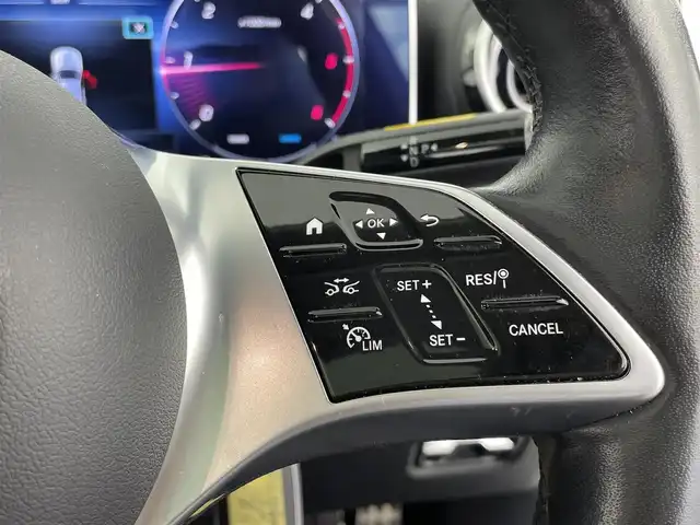 メルセデス・ベンツ Ｃ２２０ｄ 4マチック オールテレイン 大分県 2023(令5)年 9.4万km パール カラーコード【885】オパリスホワイトメタリック/ワンオーナー/4WD/ディーゼルターボ/パノラミックスライディングルーフ/360°ビューモニター/純正ナビ/・フルセグTV、AM/FM、USB/・Bluetooth、AppleCarPlay/ステアリングスイッチ/アダプティブクルーズコントロール/レーンキープアシスト/ブラインドスポットアシスト/ヘッドアップディスプレイ/パーキングアシスト/ステアリングアシスト/アクティブステアリングアシスト/ダウンヒルアシスト/トラフィックサインアシスト/ワイヤレスチャージ/純正LEDライト/・オートライト/オートハイビーム/アンビエントライト(マルチ色)/ブラックレザーシート/・パワーシート/シートヒーターD/N席/パワーリアゲート/純正18インチアルミホイール/保証書、取説、スペアキー有り