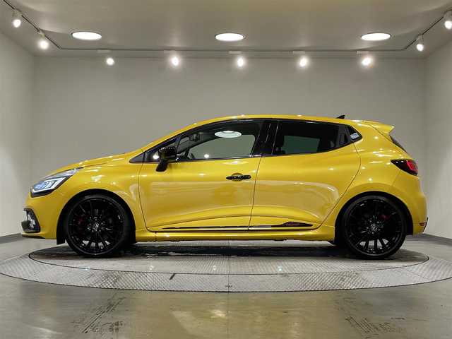 ルノー ルーテシア 愛知県 2019(平31)年 5.8万km 黄Ⅱ 純正ナビ/・AM/FM/Bluetooth/ETC/LEDヘッドライト/パドルシフト/スマートキー/プッシュスタートボタン/オーtライト/オートエアコン/純正フロアマット/保証書/取扱説明書