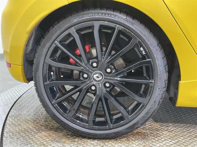 ルノー ルーテシア 愛知県 2019(平31)年 5.8万km 黄Ⅱ 純正ナビ/・AM/FM/Bluetooth/ETC/LEDヘッドライト/パドルシフト/スマートキー/プッシュスタートボタン/オーtライト/オートエアコン/純正フロアマット/保証書/取扱説明書