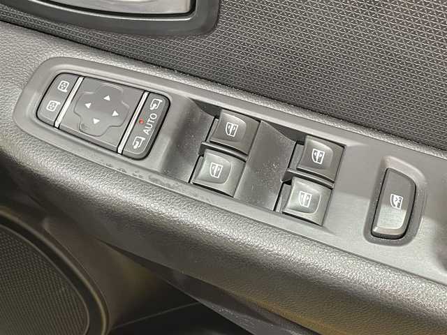 ルノー ルーテシア 愛知県 2019(平31)年 5.8万km 黄Ⅱ 純正ナビ/・AM/FM/Bluetooth/ETC/LEDヘッドライト/パドルシフト/スマートキー/プッシュスタートボタン/オーtライト/オートエアコン/純正フロアマット/保証書/取扱説明書