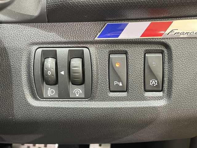 ルノー ルーテシア 愛知県 2019(平31)年 5.8万km 黄Ⅱ 純正ナビ/・AM/FM/Bluetooth/ETC/LEDヘッドライト/パドルシフト/スマートキー/プッシュスタートボタン/オーtライト/オートエアコン/純正フロアマット/保証書/取扱説明書