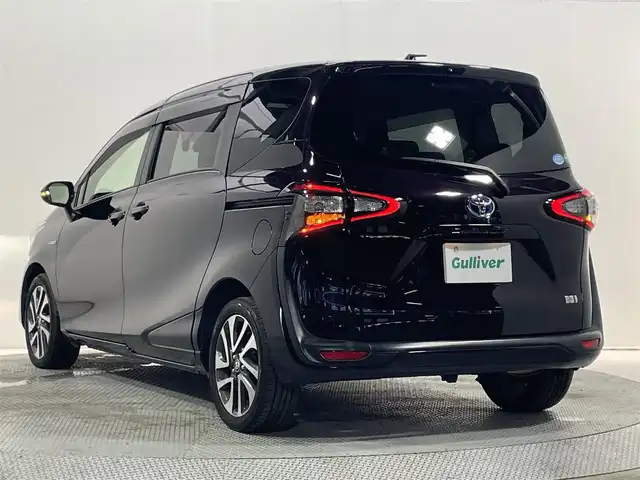 トヨタ シエンタ ハイブリッド G クエロ 大阪府 2018(平30)年 5.9万km クールボルドーガラスフレーク 純正ナビ　バックカメラ　ＢＴ　フルセグＴＶ　フリップダウンモニター　衝突軽減　レーンキープアシスト　シートヒーター　オートライト　ＬＥＤヘッドライト　両側パワースライドドア　ＥＴＣ　スマートキー