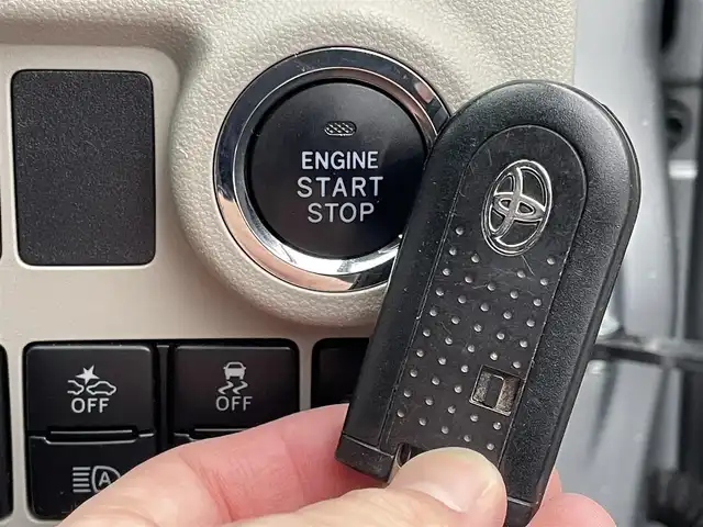 トヨタ パッソ X Lパッケージ S 宮城県 2019(令1)年 4.1万km ブライトシルバーM バックカメラ/社外SDナビ/AM/FM/CD/DVD/Bluetooth/フルセグTV/アイドリングストップ/コーナーセンサー/衝突軽減システム/横滑り防止装置/ドライブレコーダー前後/オートマチックハイビーム/ETC/エンジンプッシュスタート/スマートキー/スチールホイール付き夏タイヤ/（165/65/R14）