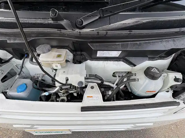 スズキ エブリイ JOINターボ 岩手県 2024(令6)年 1.3万km パールホワイト 禁煙車/4WD(切替)/ターボ/両側パワースライドドア/運転席側シートヒーター/ディスプレイオーディオ/→Bluetooth/FM/AM/バックカメラ/横滑り防止装置/レーンキープアシスト/デュアルカメラブレーキサポート/リアコーナーセンサー/〇プッシュスタート/〇電動格納ミラー/〇スマートキー/オートライト/LEDヘッドライト