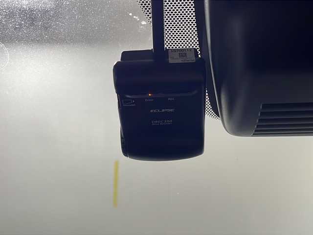 日産 ノート e－パワー X 沖縄県 2019(平31)年 5万km ギャラクシーゴールド 禁煙車　/社外ナビ[AVN-RB7]/（ＣＤ　ＤＶＤ　Ｂｌｕｅｔｏｏｔｈ）/バックカメラ　/コーナーセンサー　/ＥＴＣ　/前方ドライブレコーダー　/エマージェンシーブレーキ　/レーンキープアシスト　/ドアバイザー/純正アルミホイール