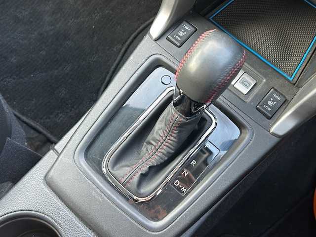 スバル フォレスター 2．0XT アイサイト 青森県 2013(平25)年 11.1万km クリスタルブラックシリカ 純正ナビ(BT/フルセグ/DVD/CD/ラジオ)/社外マフラー/STIタワーバー/バックカメラ/アイサイト/LEDアクセサリーライナー/社外(ハンドル/シフトレバー/パドルシフト)/前席シートヒーター/TEINダウンサス/社外サブコン/オートライト/HIDヘッドライト/フォグライト(フロント/リヤ)/電動格納ミラー/純正積込み(マフラー/ハンドル/シフトレバー/サス/グリル)/新車時保証書/取扱説明書