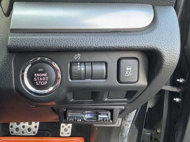 スバル フォレスター 2．0XT アイサイト 青森県 2013(平25)年 11.1万km クリスタルブラックシリカ 純正ナビ(BT/フルセグ/DVD/CD/ラジオ)/社外マフラー/STIタワーバー/バックカメラ/アイサイト/LEDアクセサリーライナー/社外(ハンドル/シフトレバー/パドルシフト)/前席シートヒーター/TEINダウンサス/社外サブコン/オートライト/HIDヘッドライト/フォグライト(フロント/リヤ)/電動格納ミラー/純正積込み(マフラー/ハンドル/シフトレバー/サス/グリル)/新車時保証書/取扱説明書