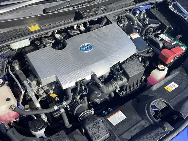 トヨタ プリウス S 岐阜県 2016(平28)年 1.6万km ダークブルーマイカM 禁煙車/純正ナビ/バックカメラ/プリクラッシュセーフティ/LDA/レーダークルーズコントロール/オートライト/オートハイビーム/プッシュスタート/スマートキー/ビルトインETC/純正フロアマット/ドアバイザー